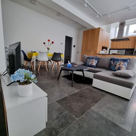 Bb Guesthouse Wezembeek-Oppem Eksteriør billede