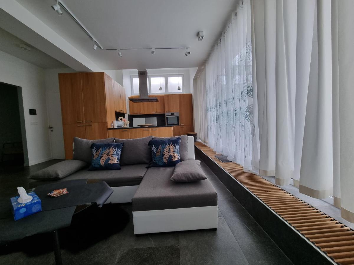 Bb Guesthouse Wezembeek-Oppem Eksteriør billede